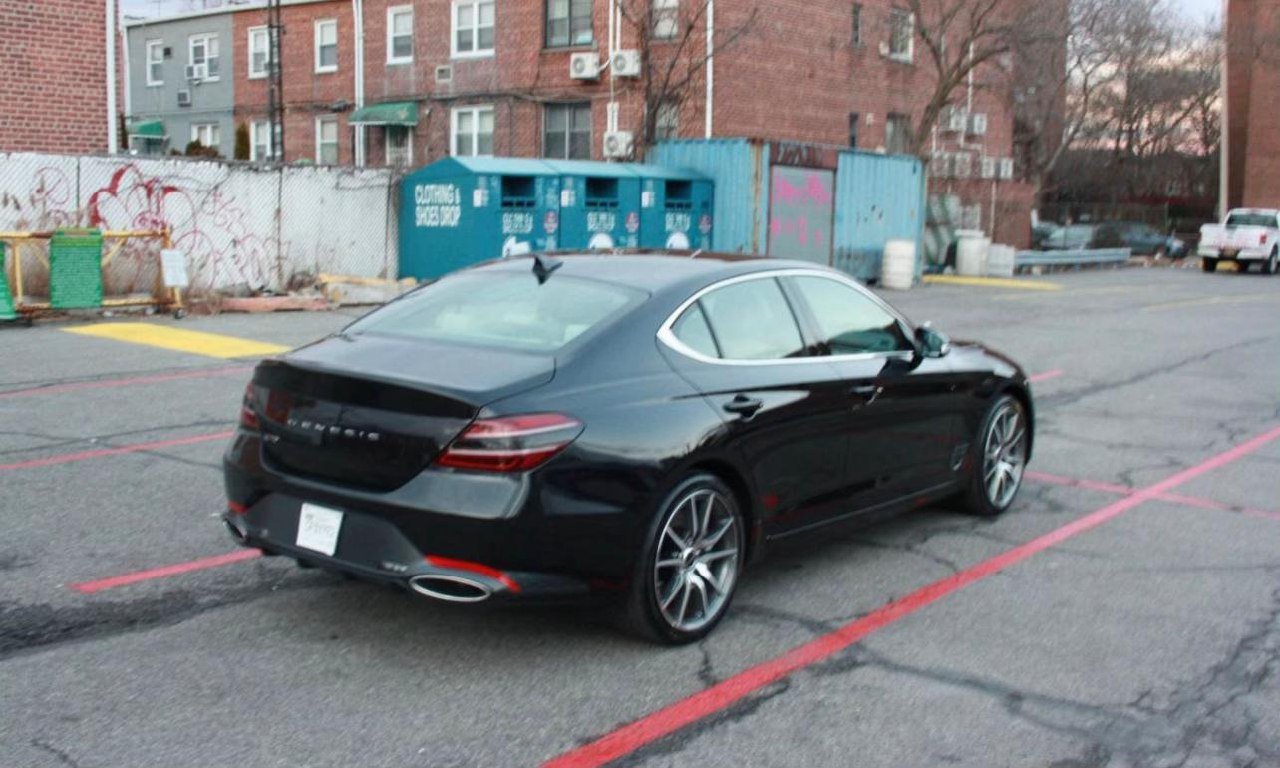Genesis 970 sedan 4d sport prestige 2025
