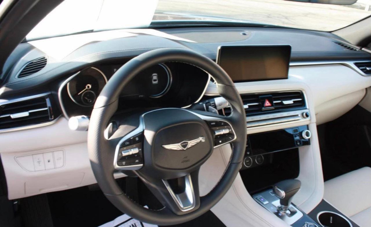 Genesis 970 sedan 4d sport prestige 2025
