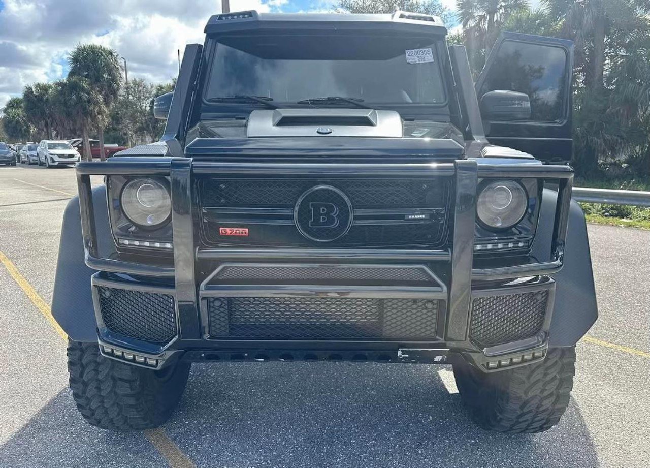 Mercedes-Benz G63 AMG 6×6 Brabus