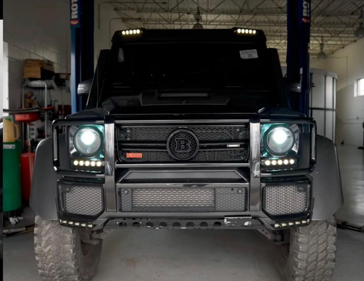 Mercedes-Benz G63 AMG 6×6 Brabus