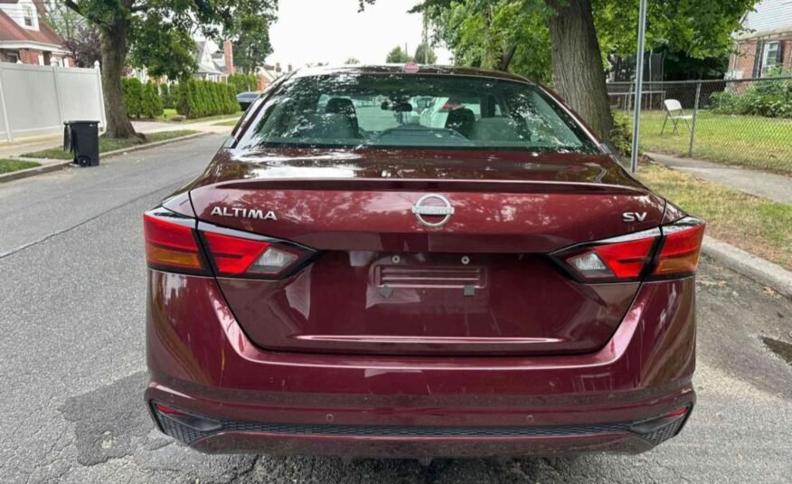 Nissan Altima • Sv