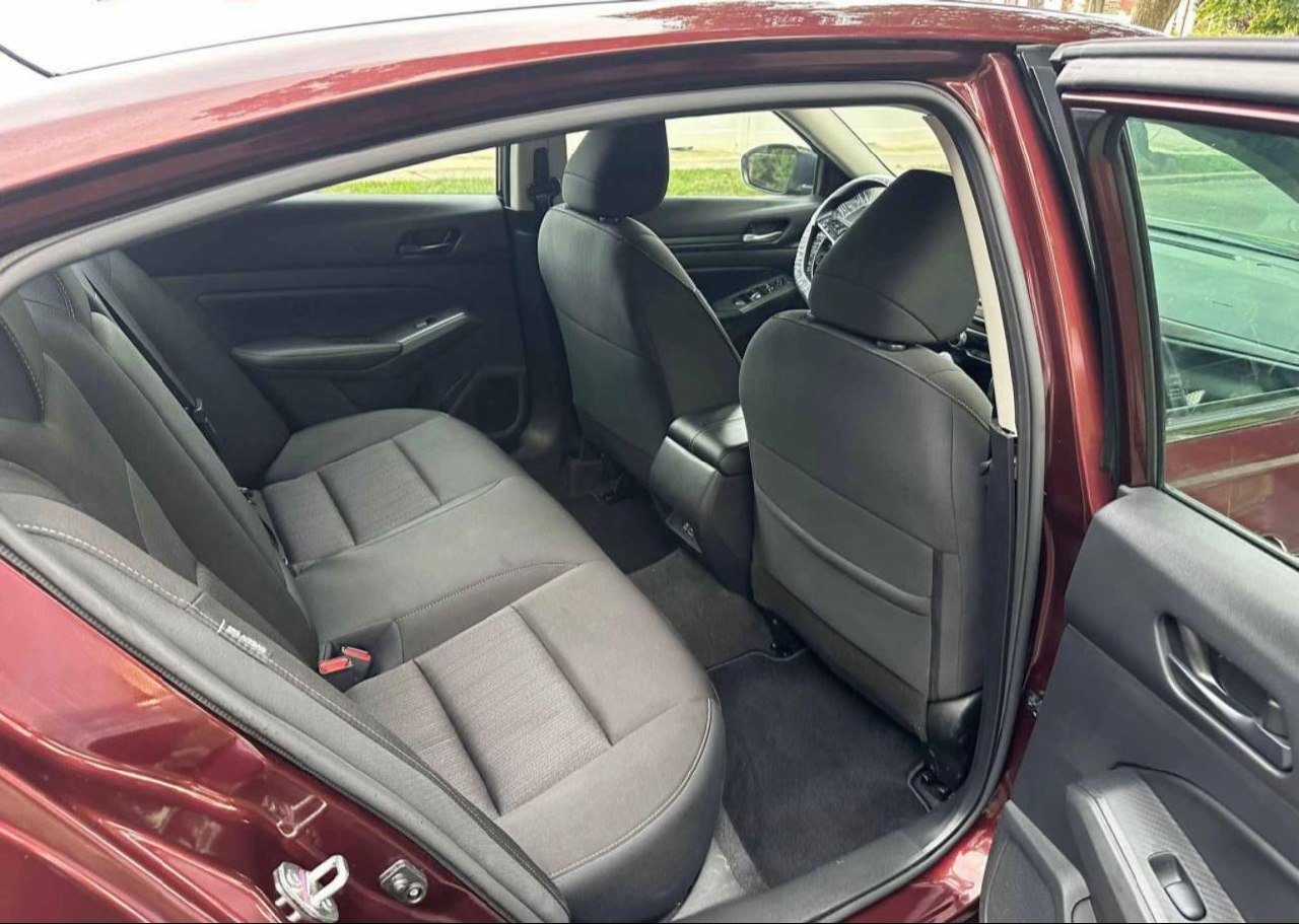 Nissan Altima • Sv