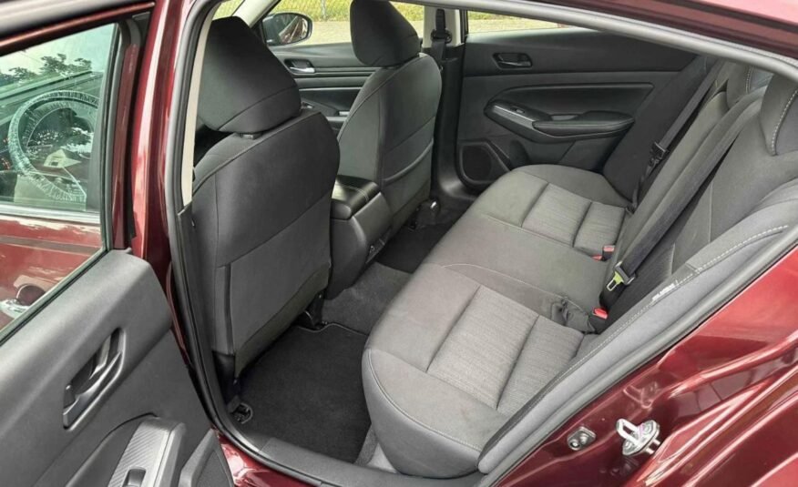 Nissan Altima • Sv