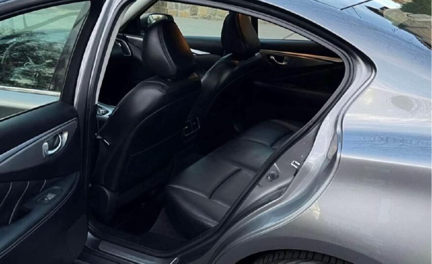 Infiniti Q50 AWD