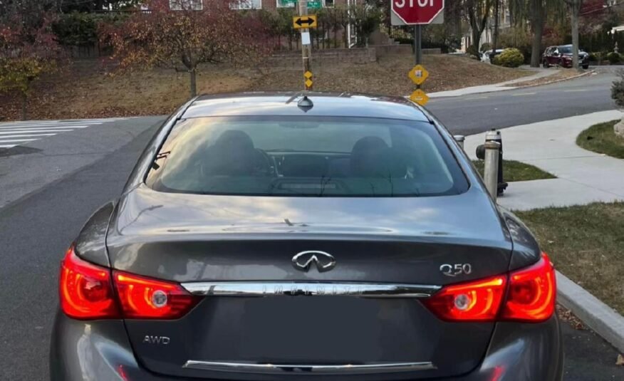 Infiniti Q50 AWD