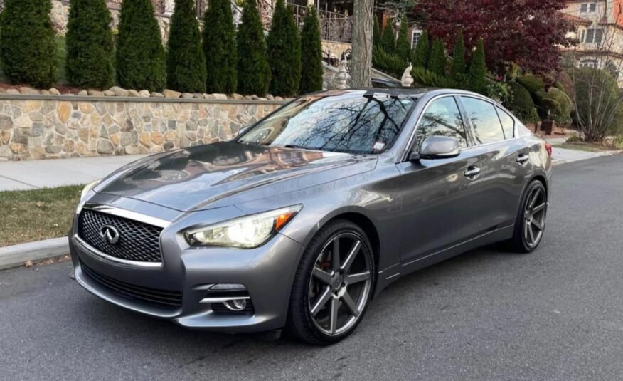 Infiniti Q50 AWD