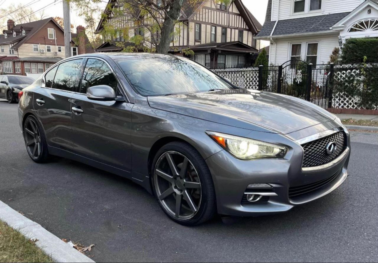Infiniti Q50 AWD