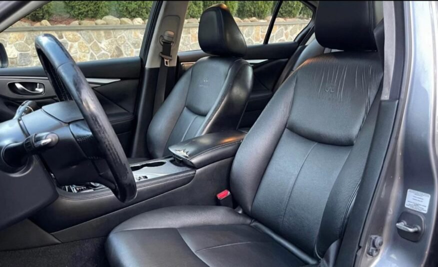 Infiniti Q50 AWD
