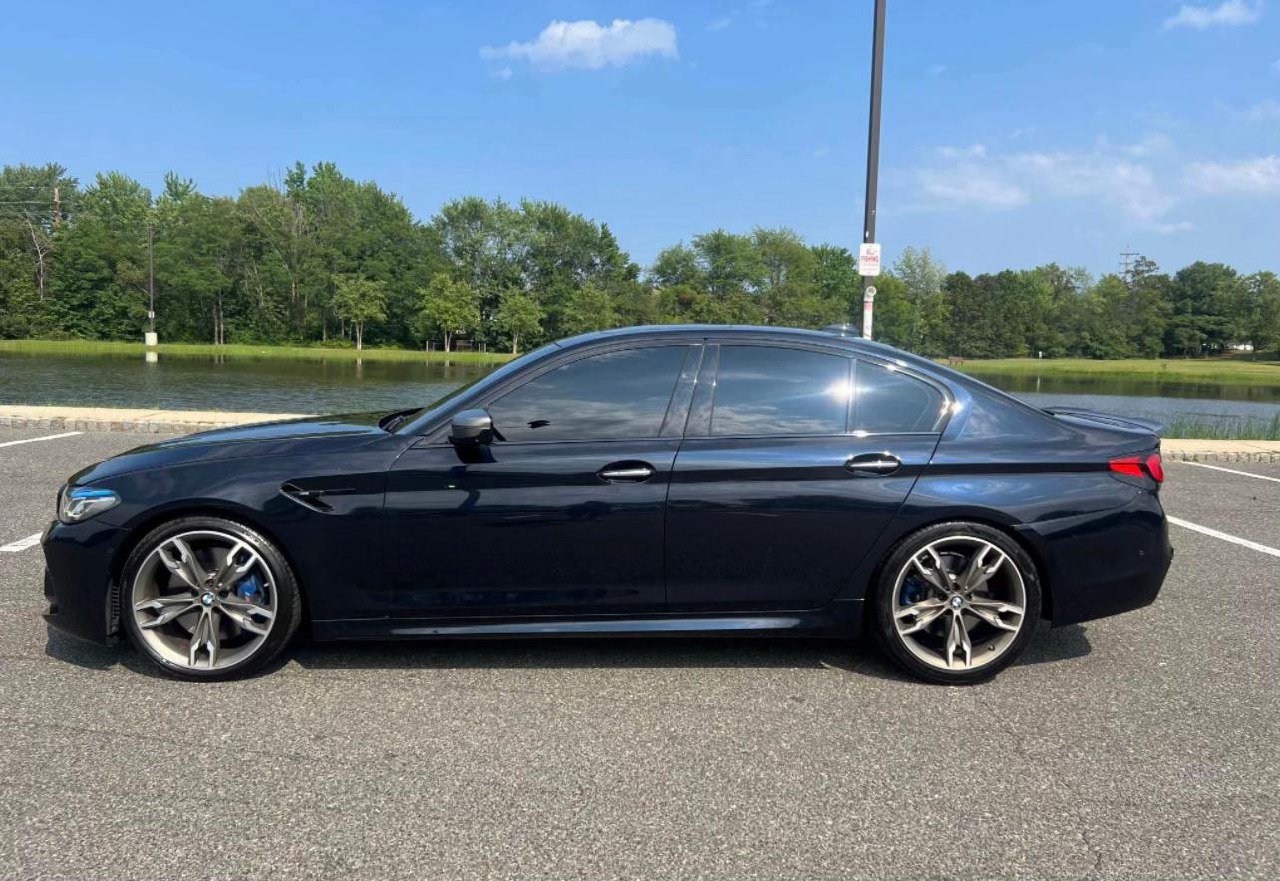 BMW M550i