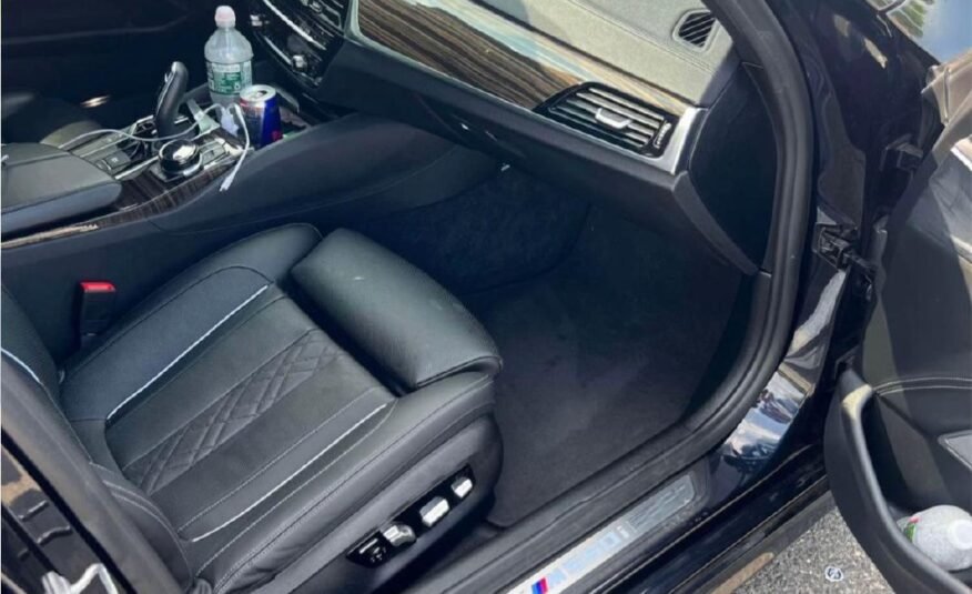BMW M550i