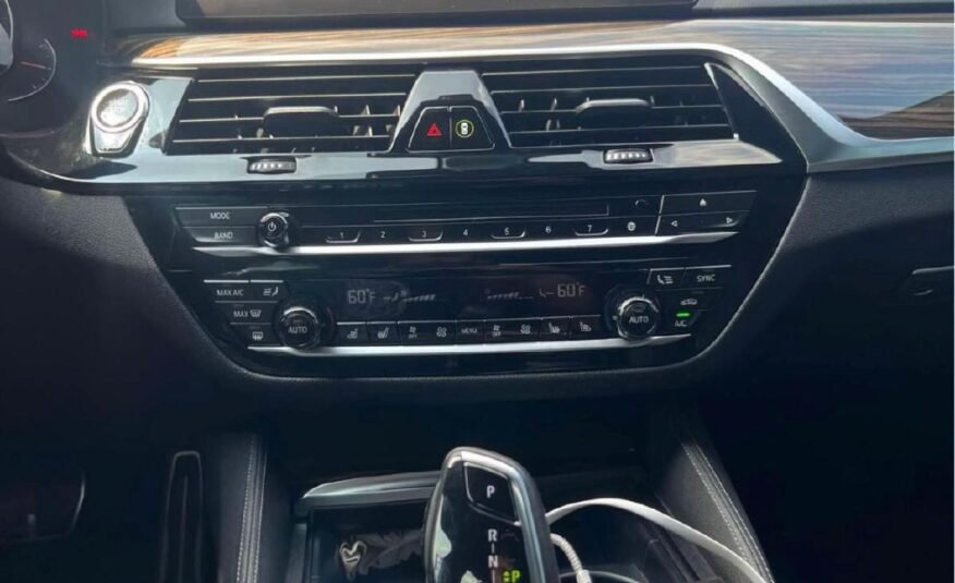 BMW M550i