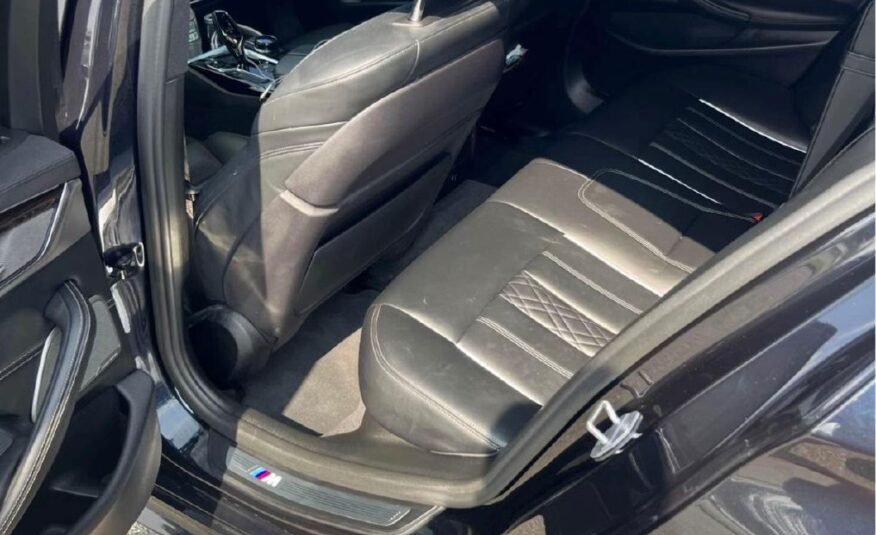 BMW M550i