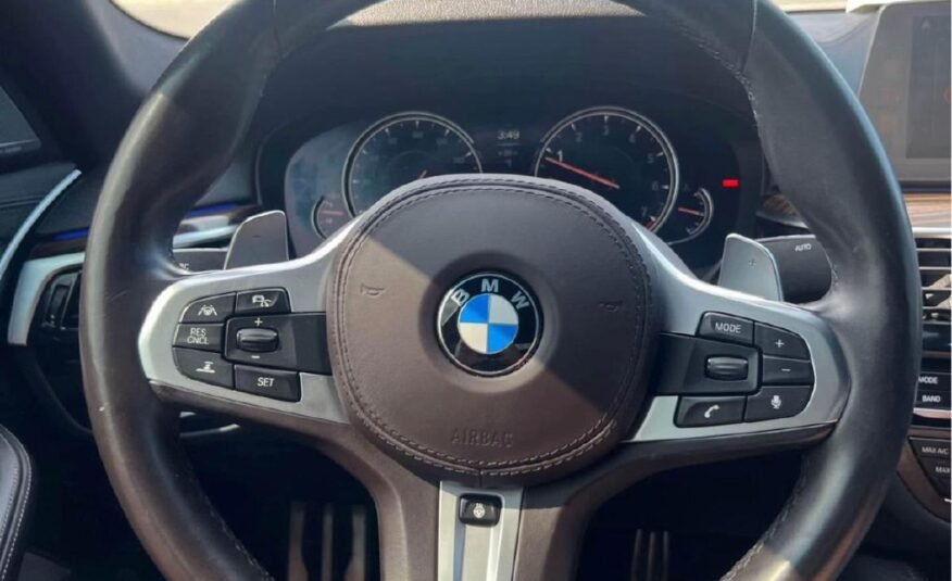 BMW M550i