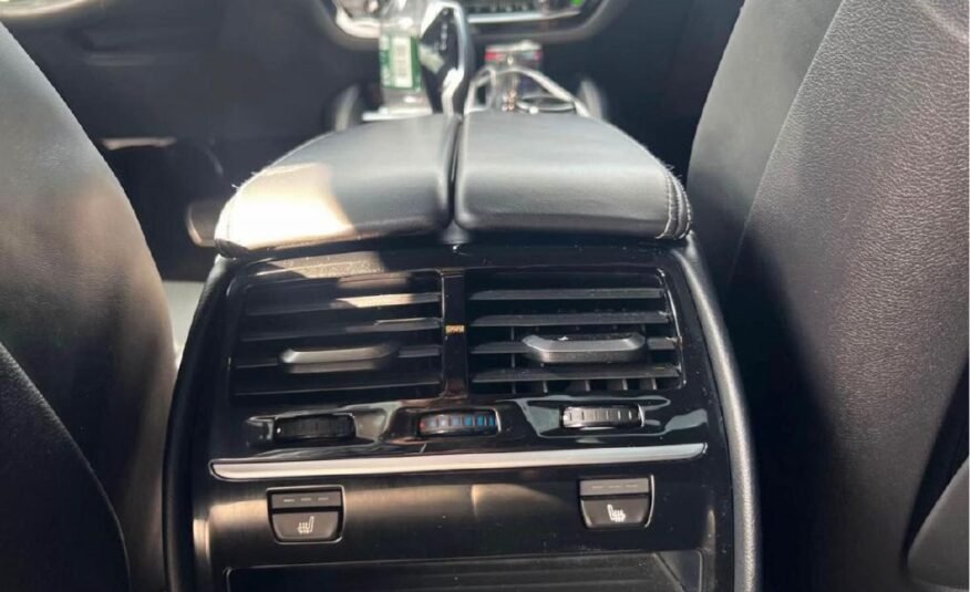 BMW M550i