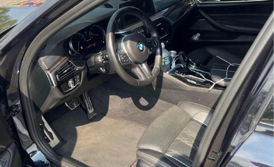 BMW M550i