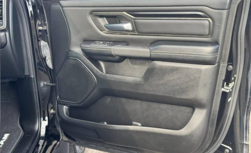 RAM 1500 4WD CREW CAB 5.7L SPORT