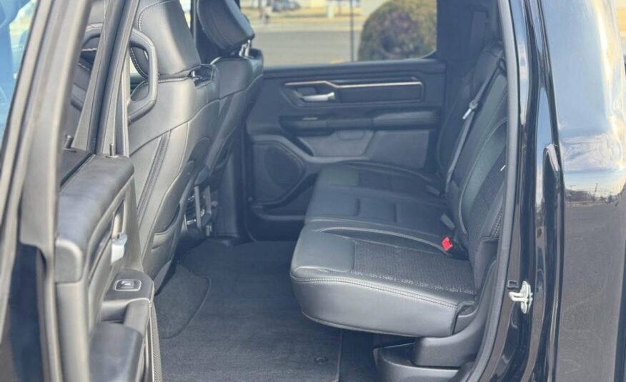 RAM 1500 4WD CREW CAB 5.7L SPORT
