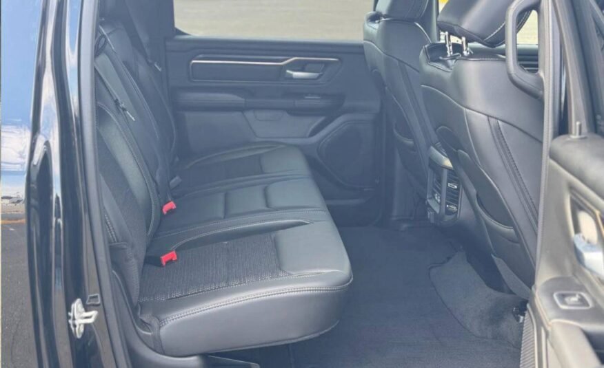 RAM 1500 4WD CREW CAB 5.7L SPORT