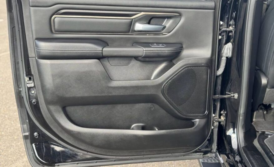 RAM 1500 4WD CREW CAB 5.7L SPORT