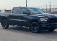 RAM 1500 4WD CREW CAB 5.7L SPORT