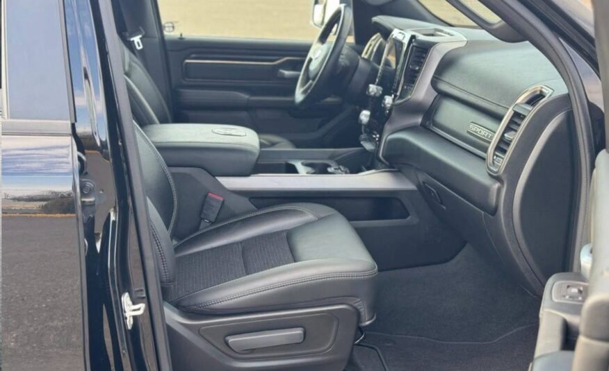 RAM 1500 4WD CREW CAB 5.7L SPORT