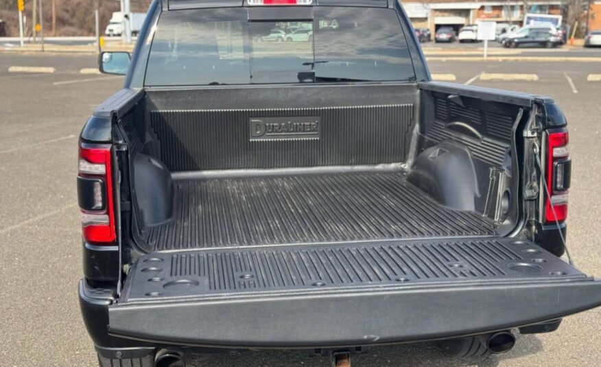 RAM 1500 4WD CREW CAB 5.7L SPORT