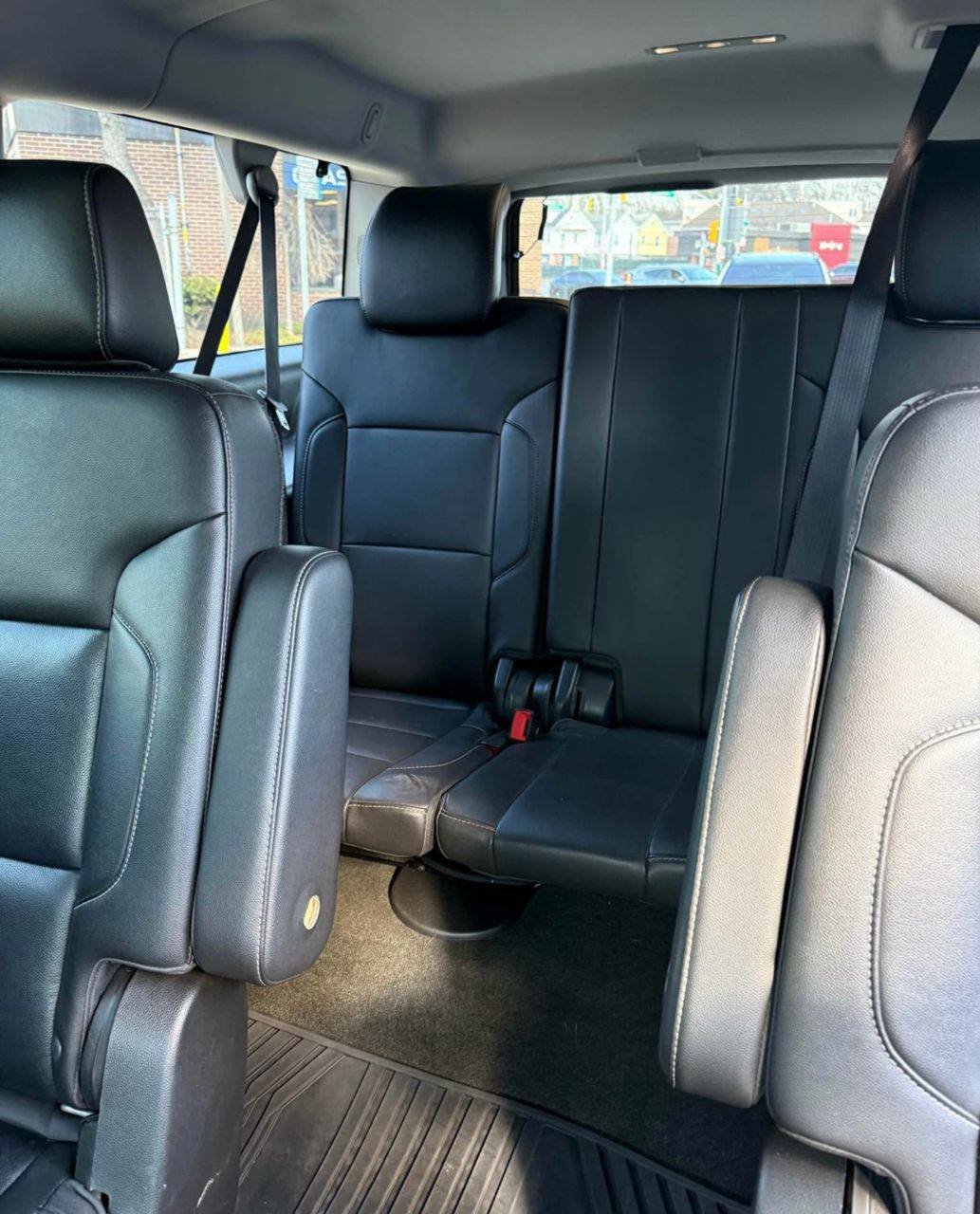 Chevrolet Suburban • LT Sport Utility 4D