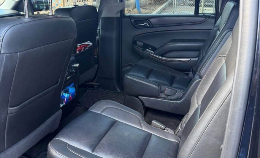 Chevrolet Suburban • LT Sport Utility 4D
