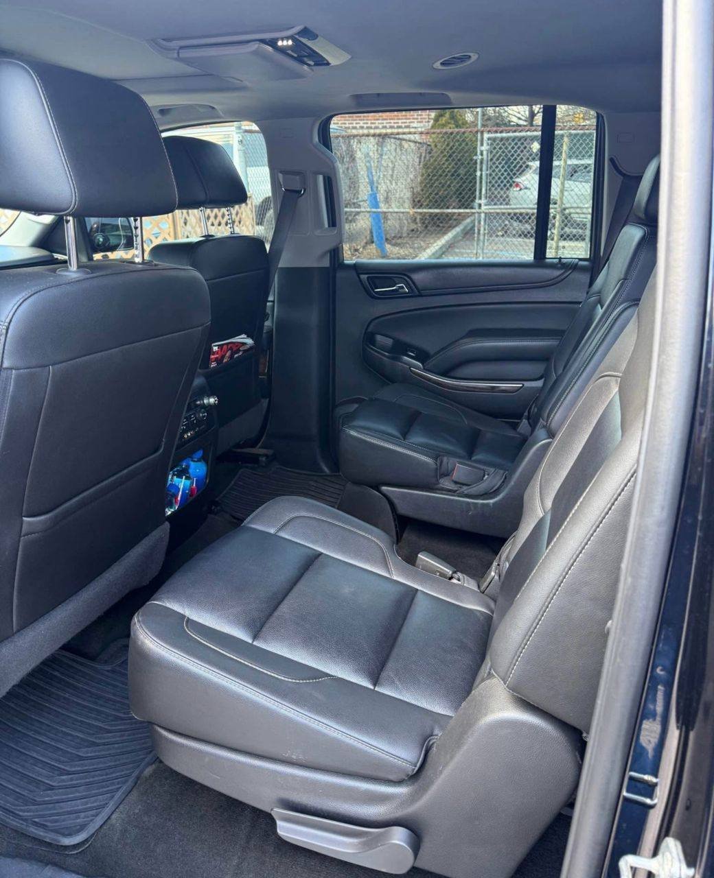 Chevrolet Suburban • LT Sport Utility 4D