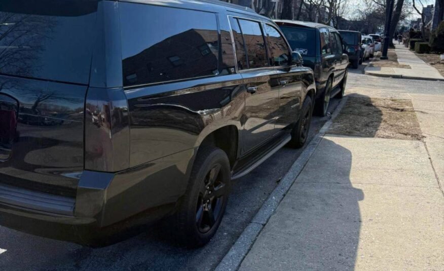 Chevrolet Suburban • LT Sport Utility 4D