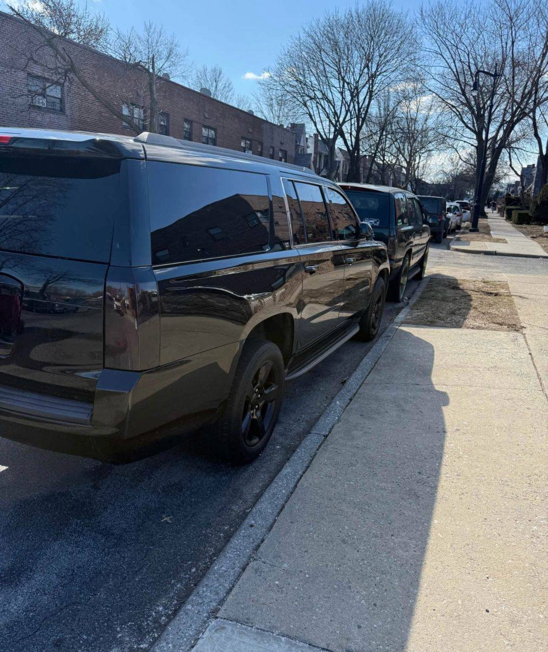 Chevrolet Suburban • LT Sport Utility 4D