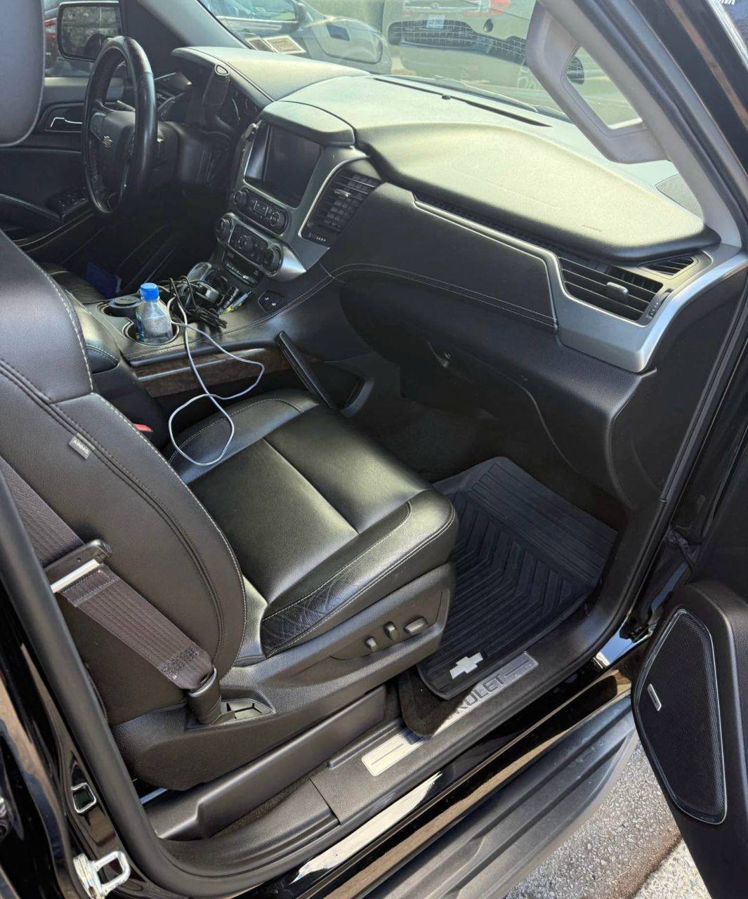 Chevrolet Suburban • LT Sport Utility 4D