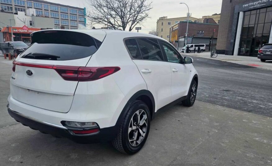 Kia Sportage • LX Sport Utility 4D