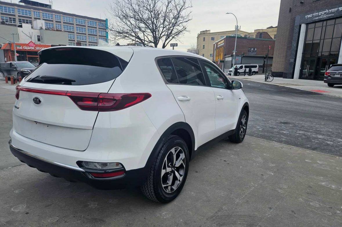 Kia Sportage • LX Sport Utility 4D