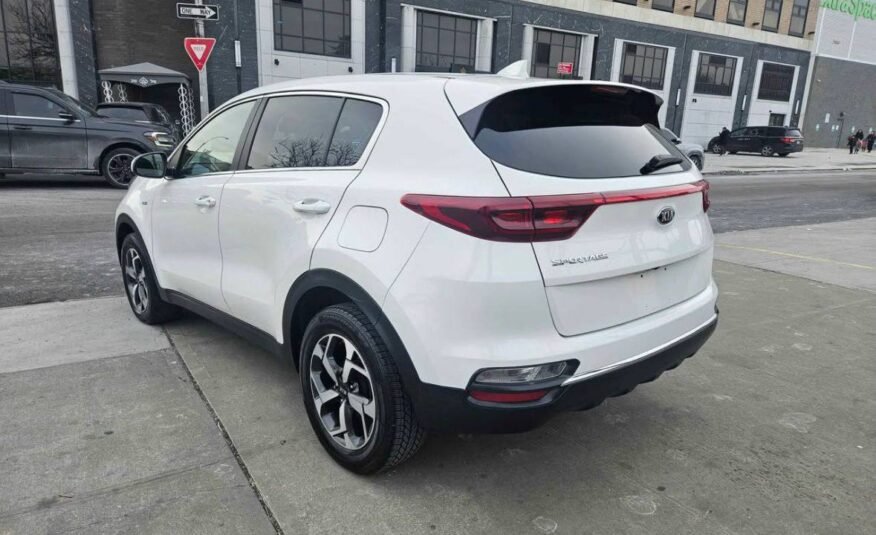 Kia Sportage • LX Sport Utility 4D