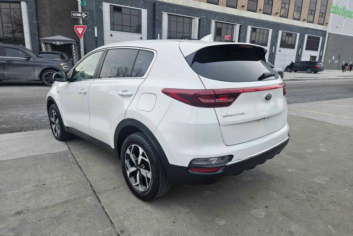 Kia Sportage • LX Sport Utility 4D