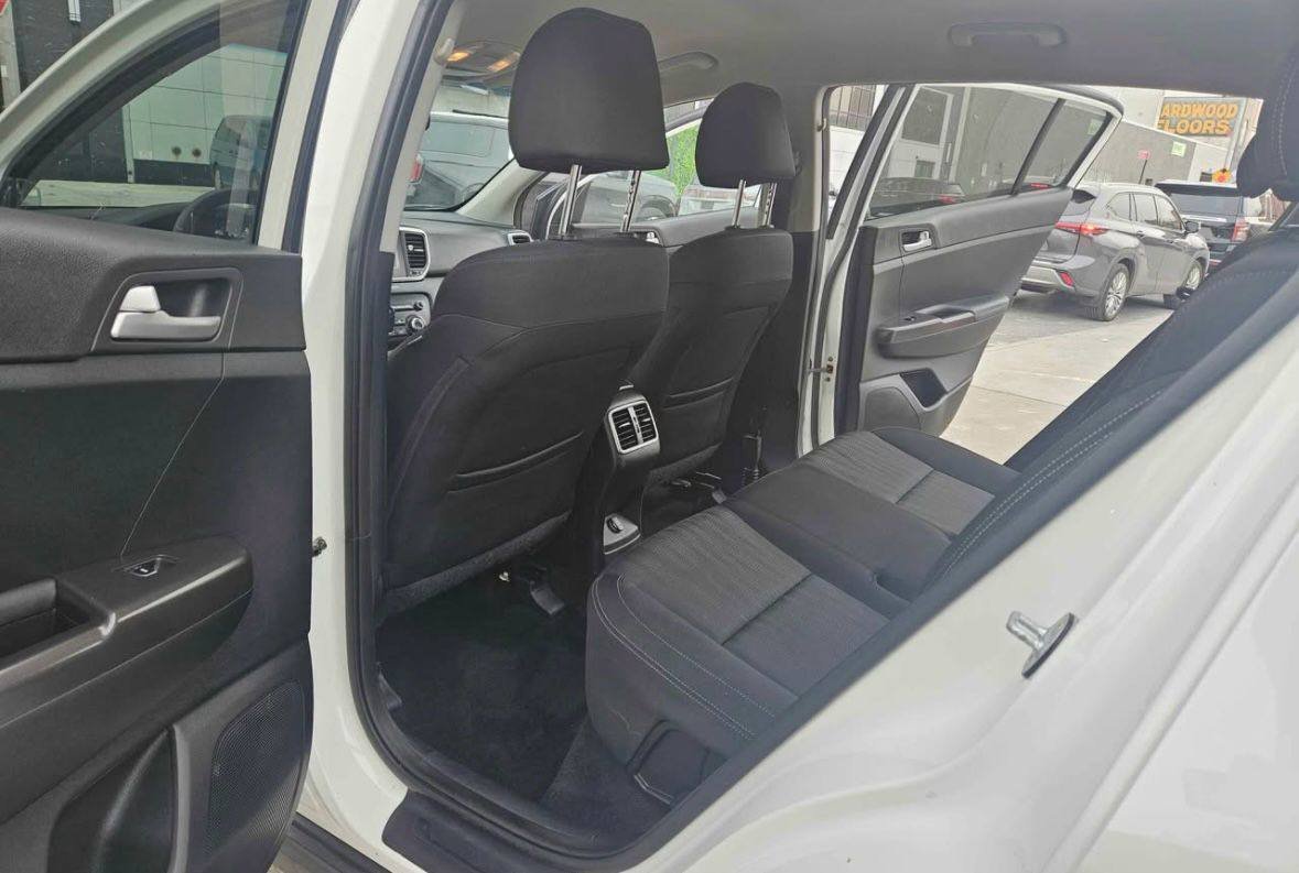 Kia Sportage • LX Sport Utility 4D