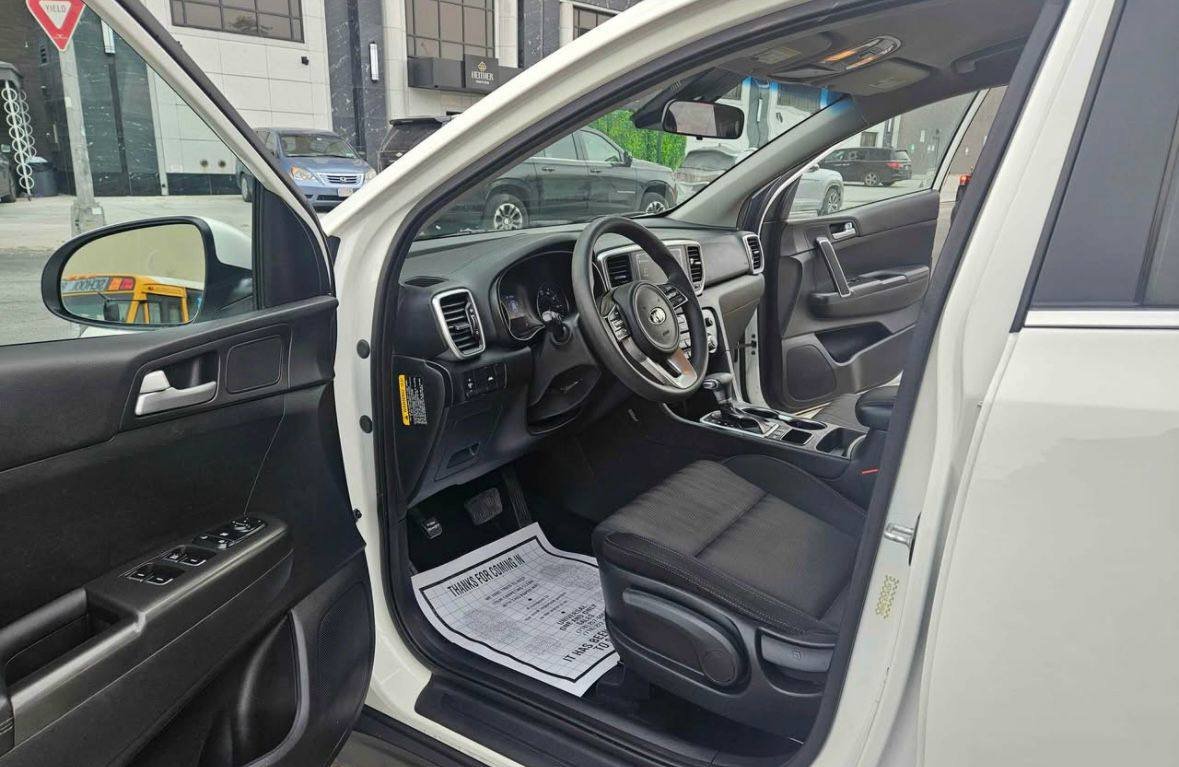 Kia Sportage • LX Sport Utility 4D