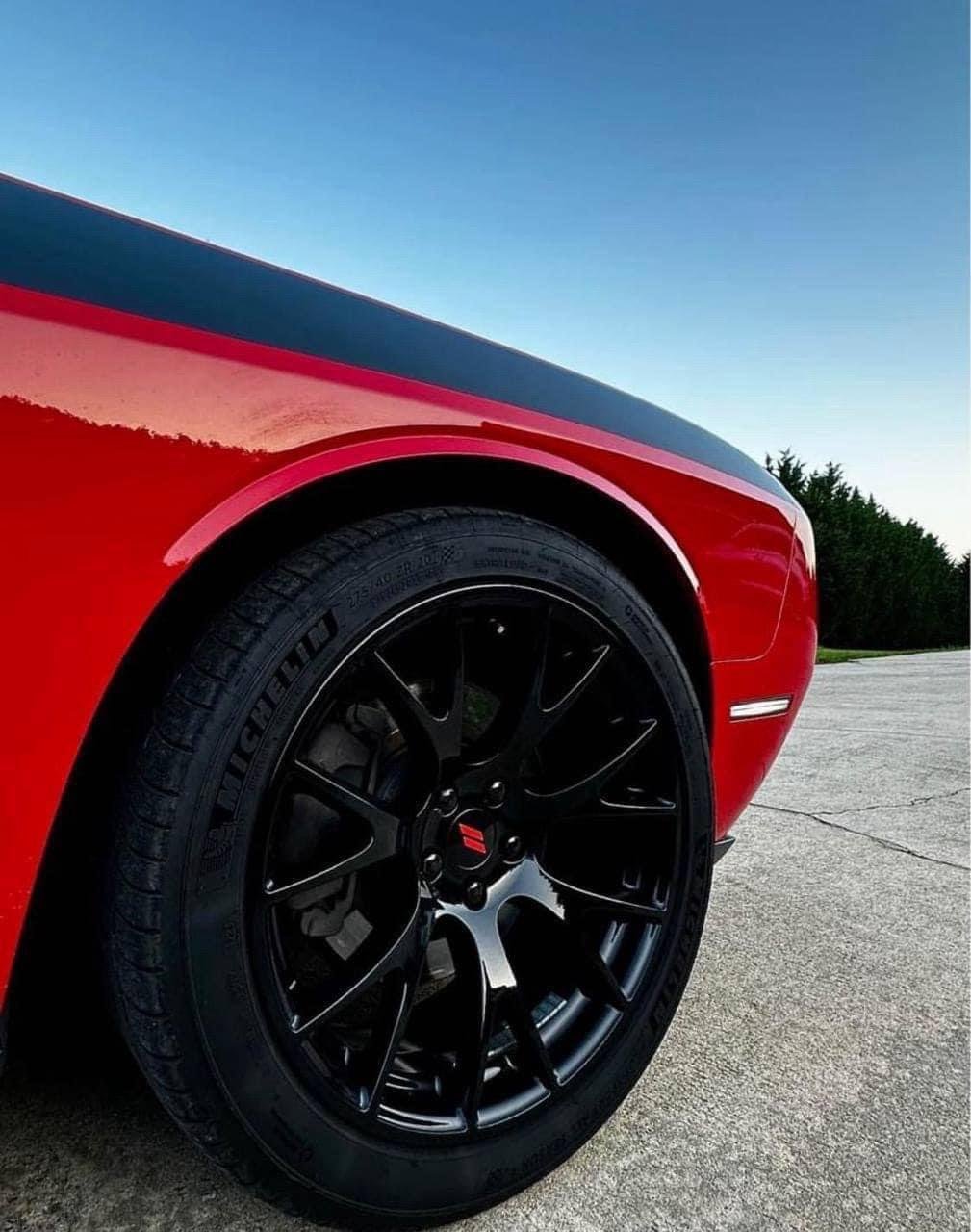 Dodge Challenger · R/T Plus Coupe 2D