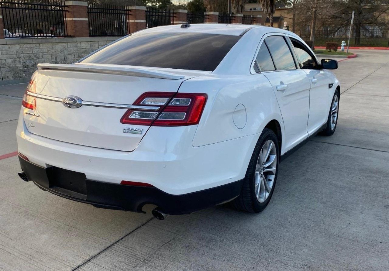 Ford Taurus