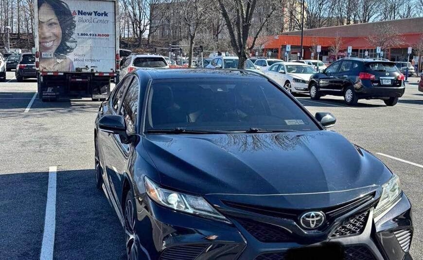 Toyota Camry • LE Sedan 4D