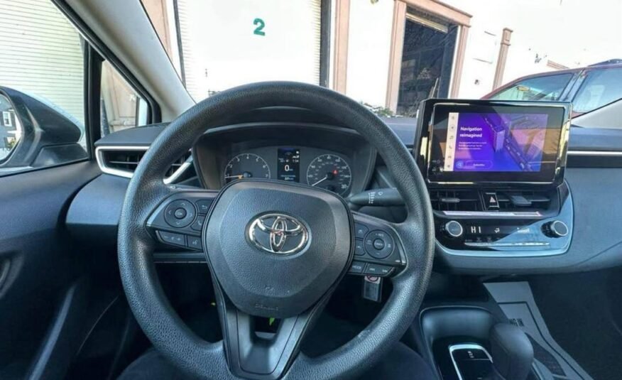 Toyota Corolla LE