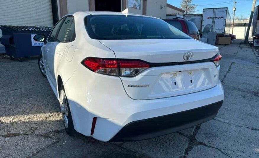 Toyota Corolla LE