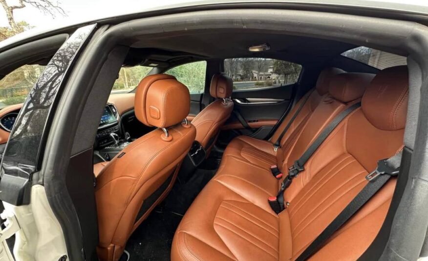Maserati Ghibli • S Q4