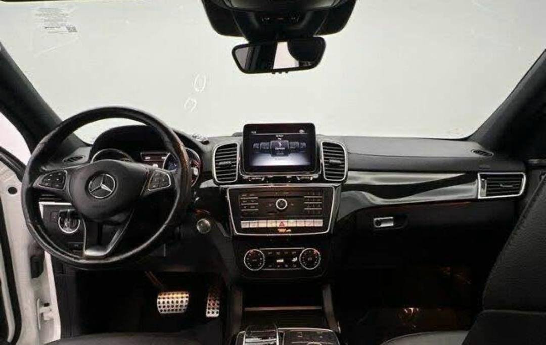 Mercedes-Benz GLE • AMG