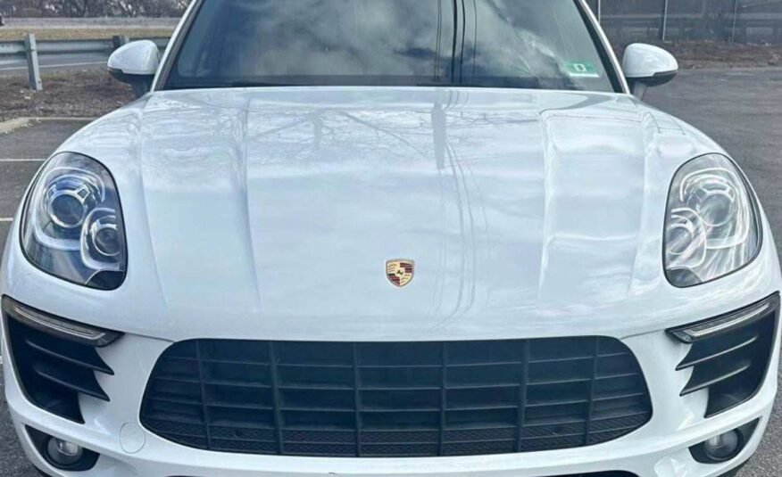 Porsche Macan • S Sport Utility 4D