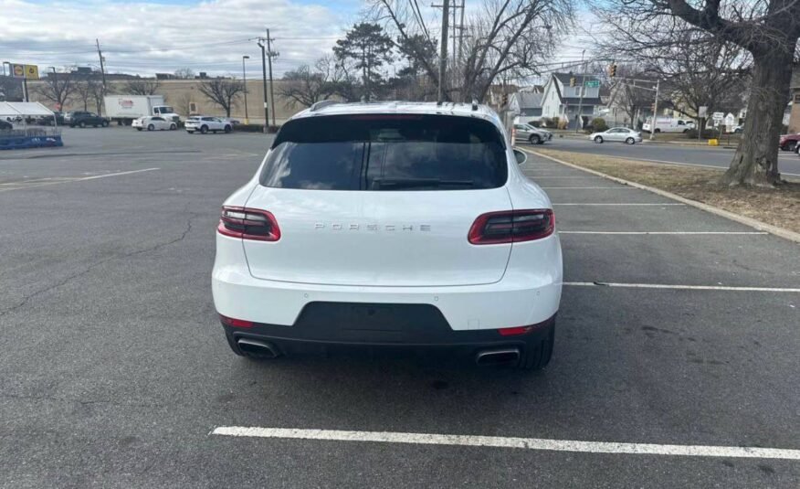 Porsche Macan • S Sport Utility 4D