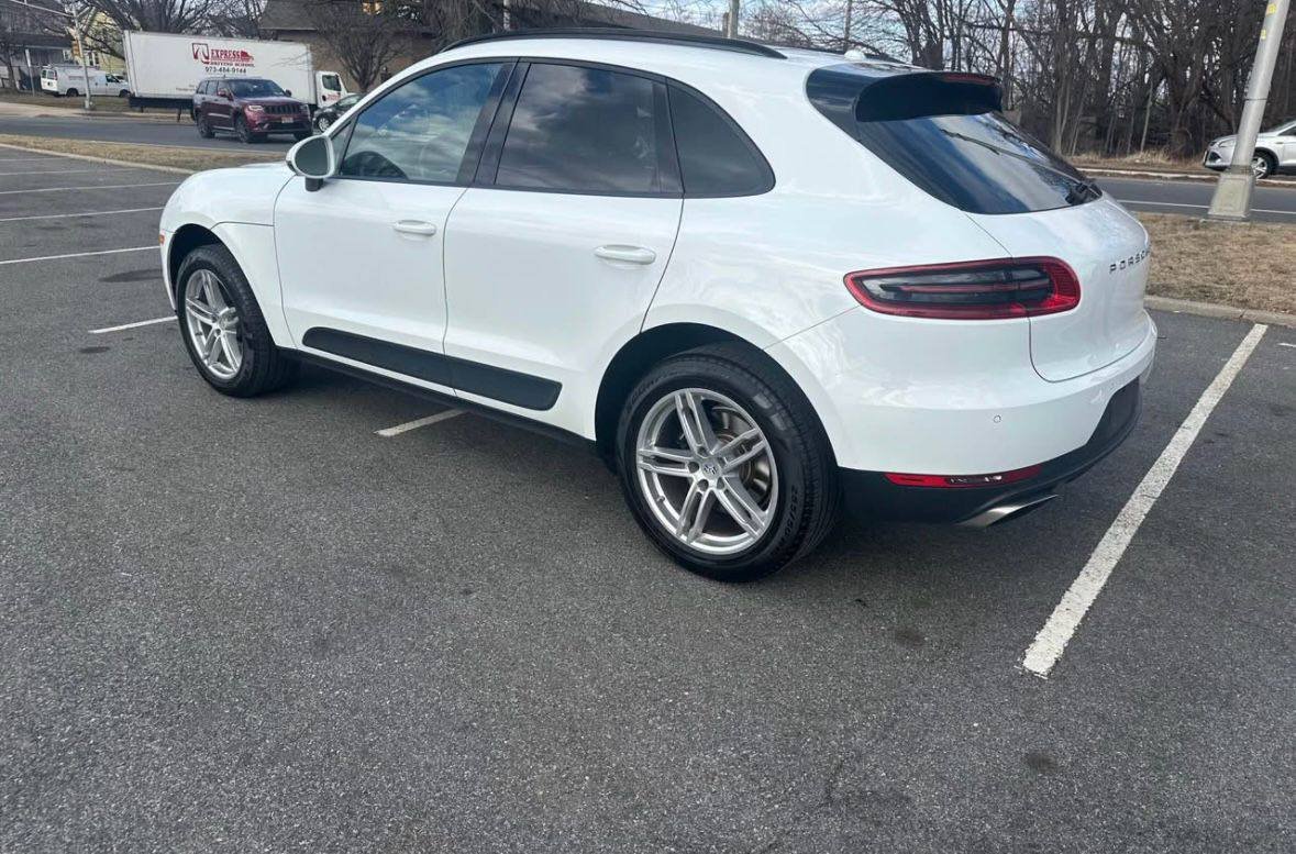 Porsche Macan • S Sport Utility 4D