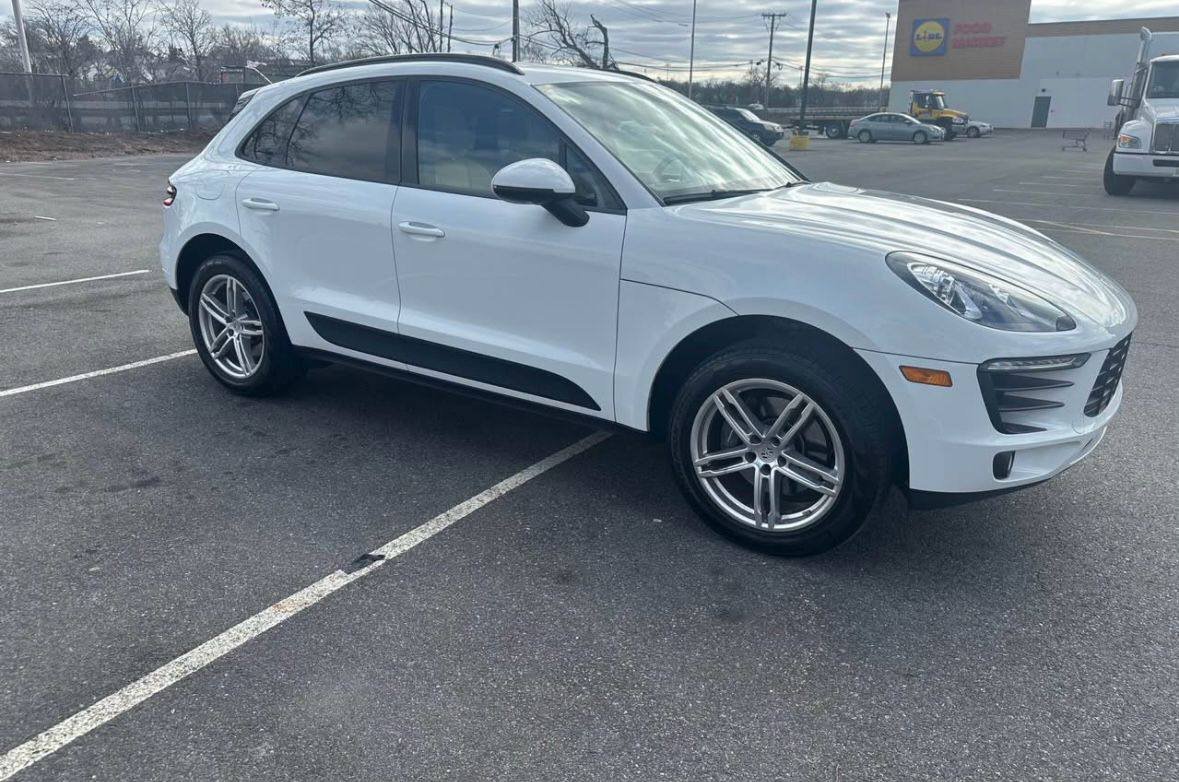 Porsche Macan • S Sport Utility 4D