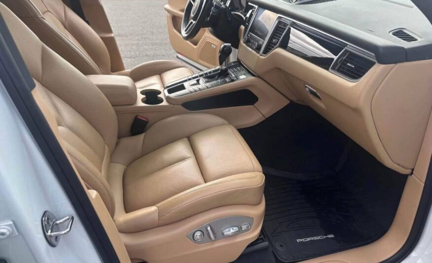 Porsche Macan • S Sport Utility 4D